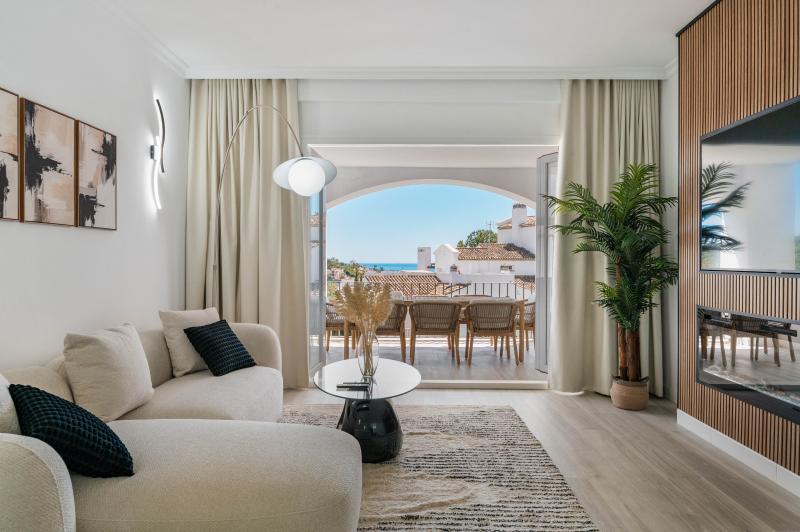 Lägenhet till salu i Altos de La Quinta, Benahavis