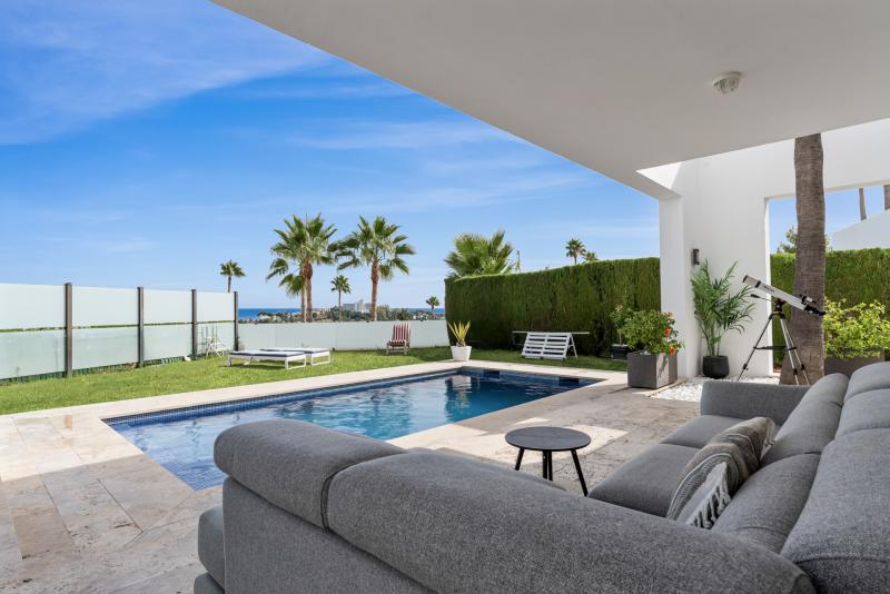 Huis te koop in Atalaya Fairways, Benahavis