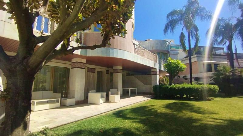 Stueetage Duplex til salg i Gray D'Albion, Marbella - Puerto Banus