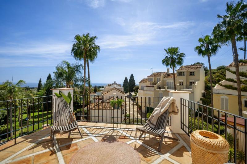 4 Bedrooms - Sea Views - Blend of Andalusian Heritage and Nordic Sophistication on the Golden Mile