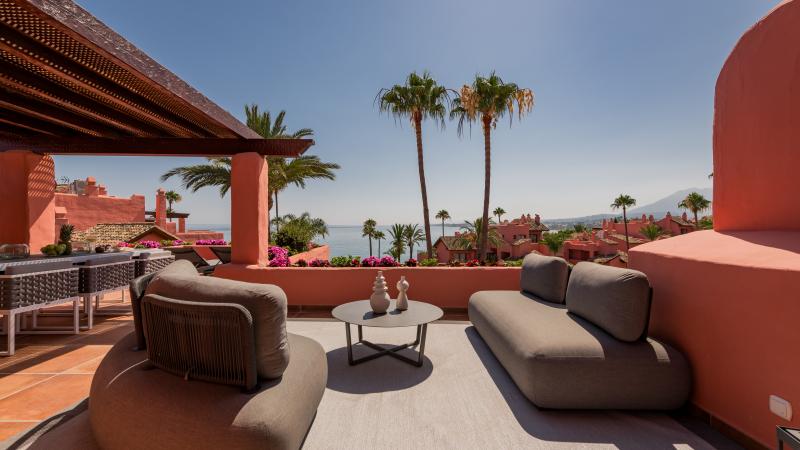 Tvåvånings takvåning till salu i Cabo Bermejo, Estepona