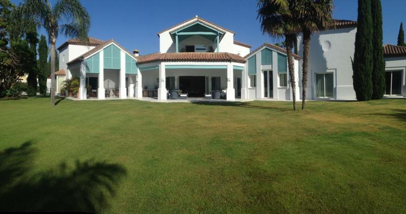 Villa til salg i Guadalmina Baja, San Pedro de Alcantara