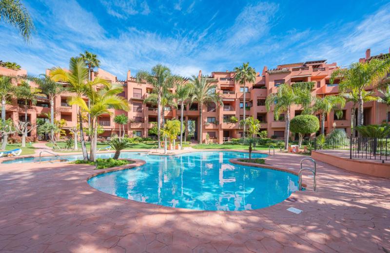 Duplex Penthouse til salg i Alicate Playa, Marbella Este