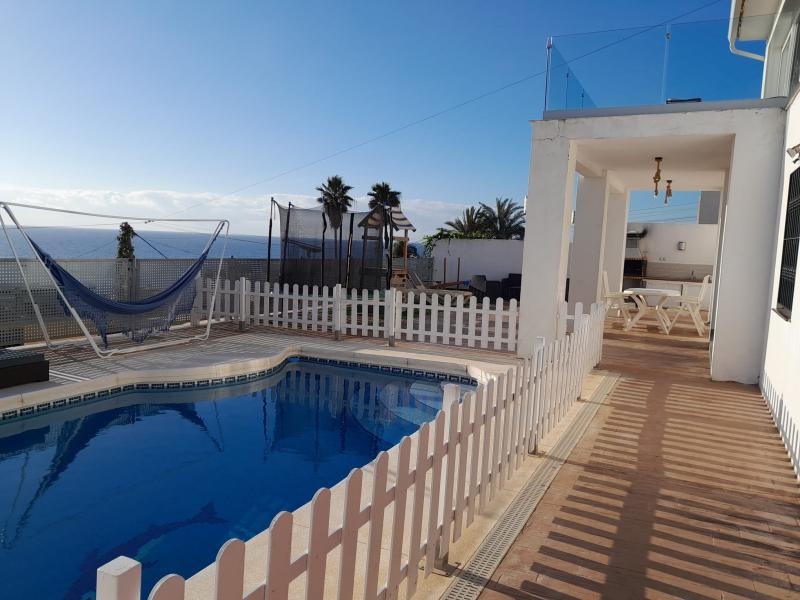 Stunning five bedroom, south facing beachside villa in Buenas Noches Estepona