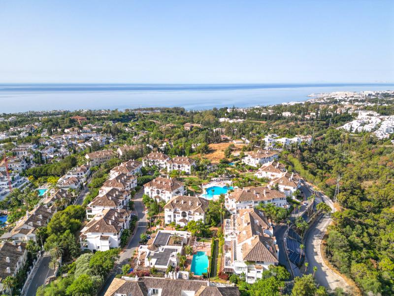 Mooi drie slaapkamer begane grond appartement gelegen in de prestigieuze Urbanisatie Monte Paraiso.