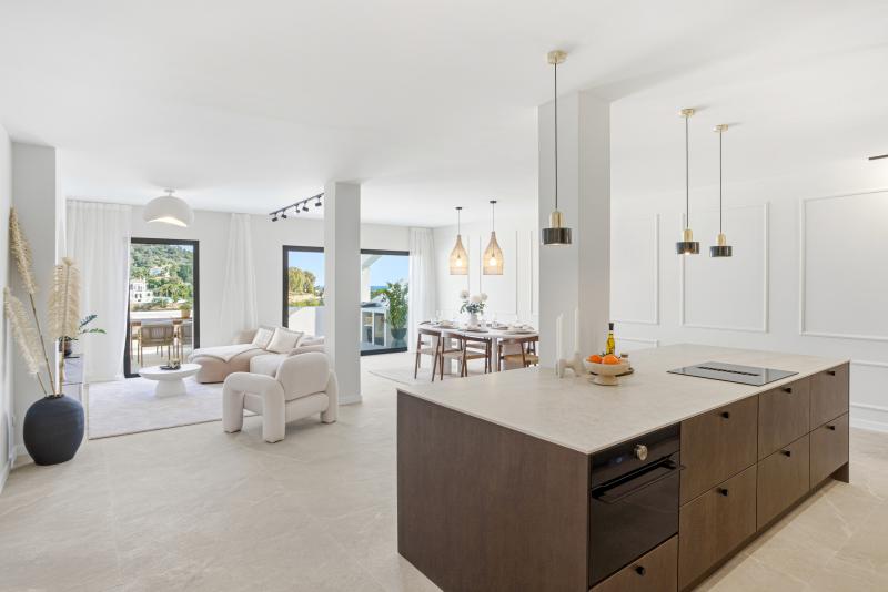 Impeccably refurbished, elevated south east facing ground-floor apartment located in the prestigious La Quinta Golf, Benahavis