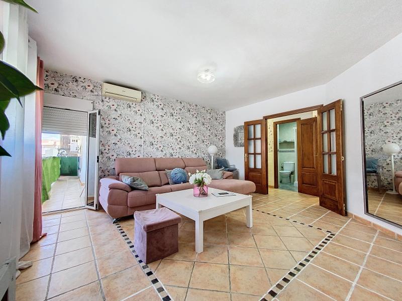 FANTASTICO APARTAMENTO DE 3 HABITACIONES EN PLENO CENTRO DE ESTEPONA