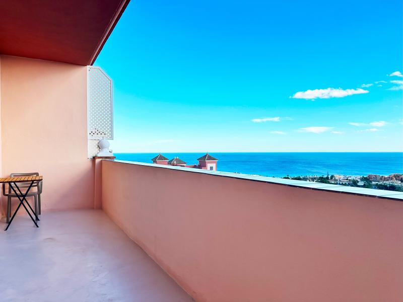 Espectacular Apartamento con vistas al mar en Duquesa Regent, Manilva