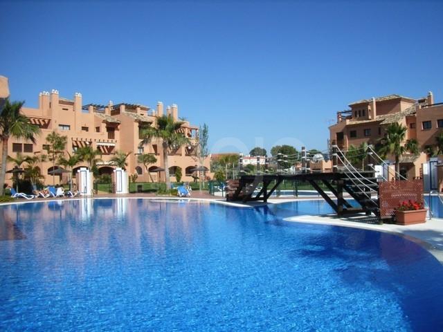Lägenhet till salu i Hacienda del Sol, Estepona