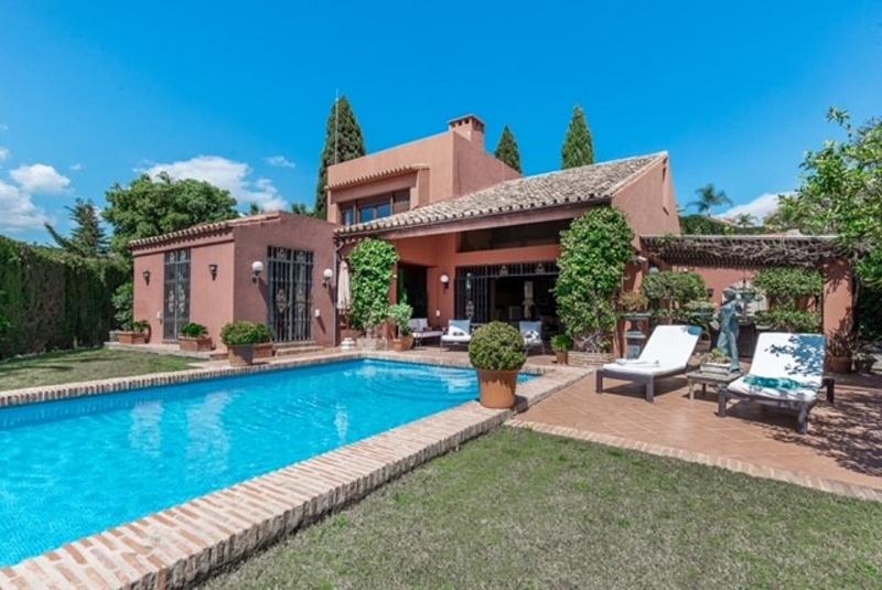 Andalucian style villa with sea views, located close to Los Naranjos Golf Club