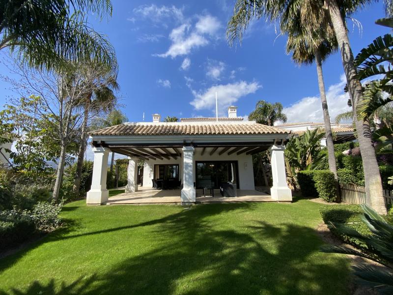 Villa en venta en Lomas de Magna Marbella, Marbella