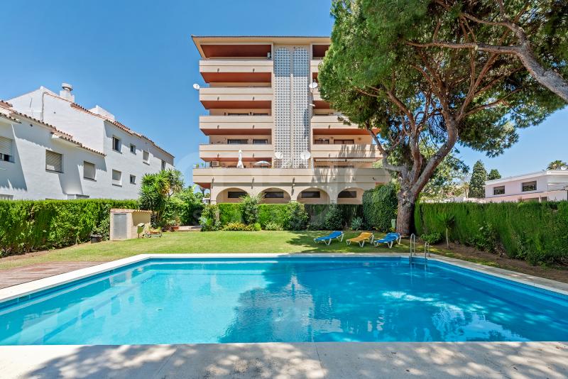 Penthouse til salg i Nueva Andalucia, Marbella