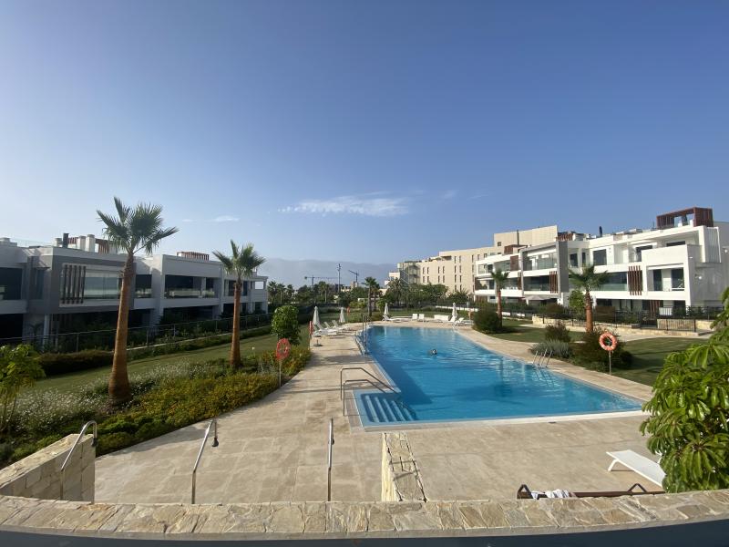 Beautiful modern apartment with both a large terrace and a private garden in Miradores del Sol , fase 2.