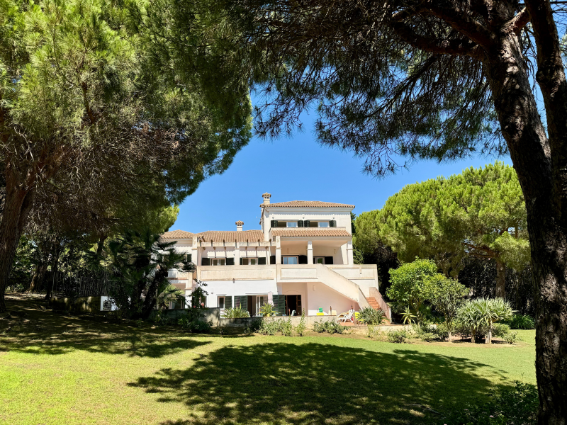 Amplia villa familiar cerca del Hotel SO de Sotogrande Alto