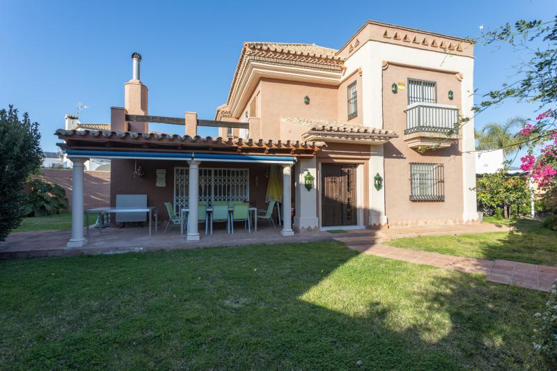 Villa til salg i Las Petunias, San Pedro de Alcantara