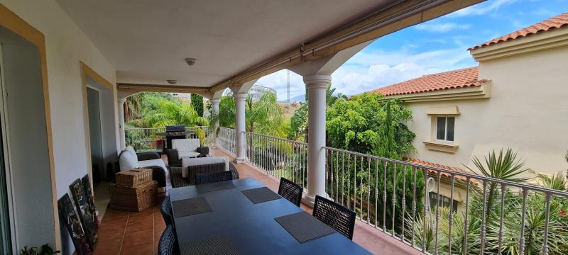 Your Mediterranean Dream Awaits: Riviera del Sol's Premier Vill