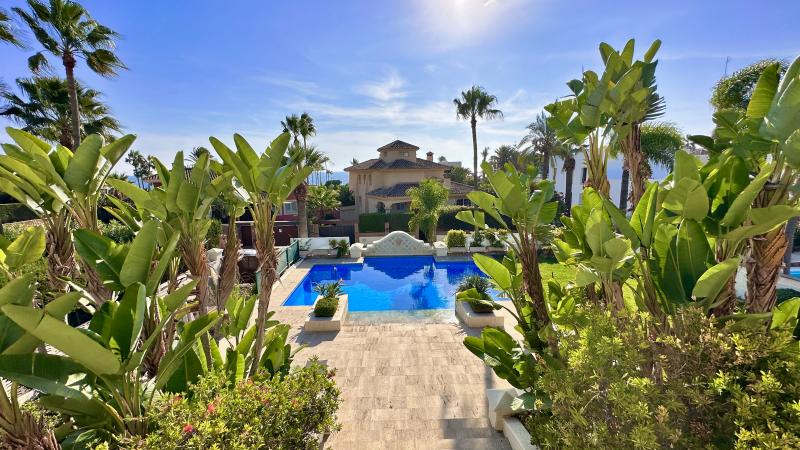 Villa till salu i Las Chapas, Marbella Öst