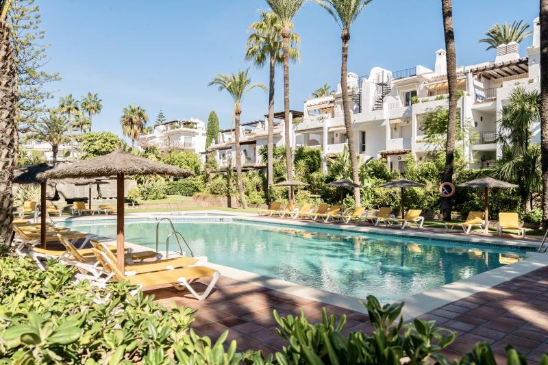 Spacious two bedroom groundfloor apartment in a beatiful Andalucian development.