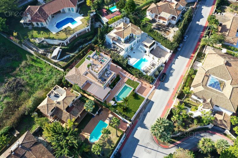 Spectacular Contemporary Villa in Las Brisas