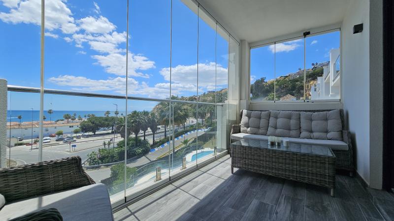 Appartement de 3 chambres prêt à l'emploi avec une vue imprenable sur la mer à La Paloma, Manilva