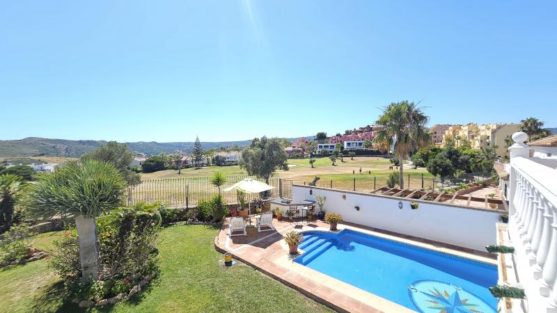 Charming Semi-Detached Villa for sale in La Duquesa Golf, Manilva