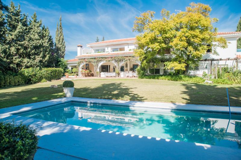 Villa til salg i Sitio de Calahonda, Mijas Costa