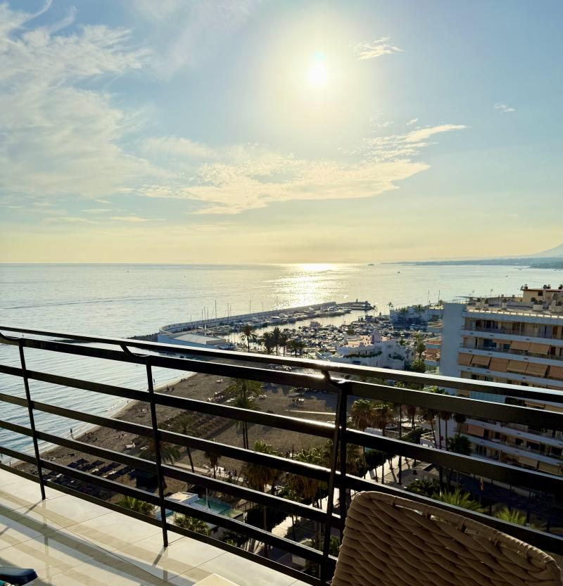 Beachfront apartment in the heart of Marbella