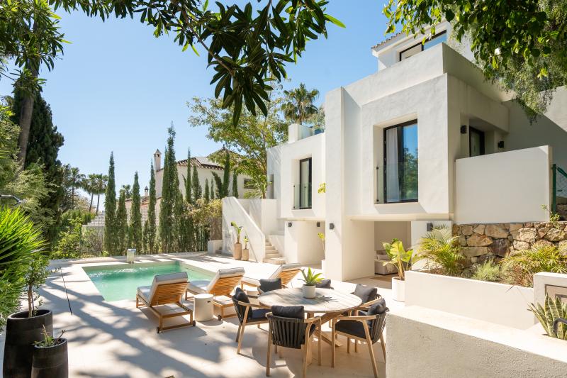Villa til salg i Los Naranjos Hill Club, Nueva Andalucia
