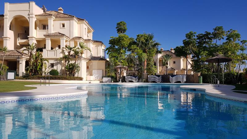 Bottenvåningslägenhet till salu i Bahia de Casares
