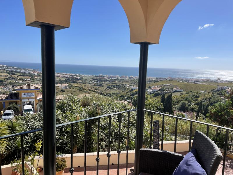 Townhouse in Manilva with Spectacular Panoramic Views