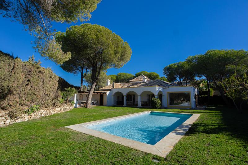 Villa til salg i El Paraiso, Estepona East