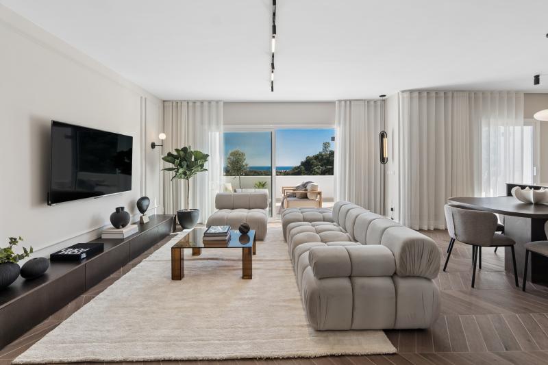 Vista Azul 4 - A Stylish Renovated 3-Bedroom South-Facing Penthouse with Stunning Sea & Mountain Views