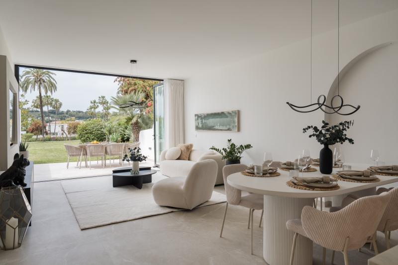 Prachtig gerenoveerde woning met 4 slaapkamers in het hart van Nueva Andalucía