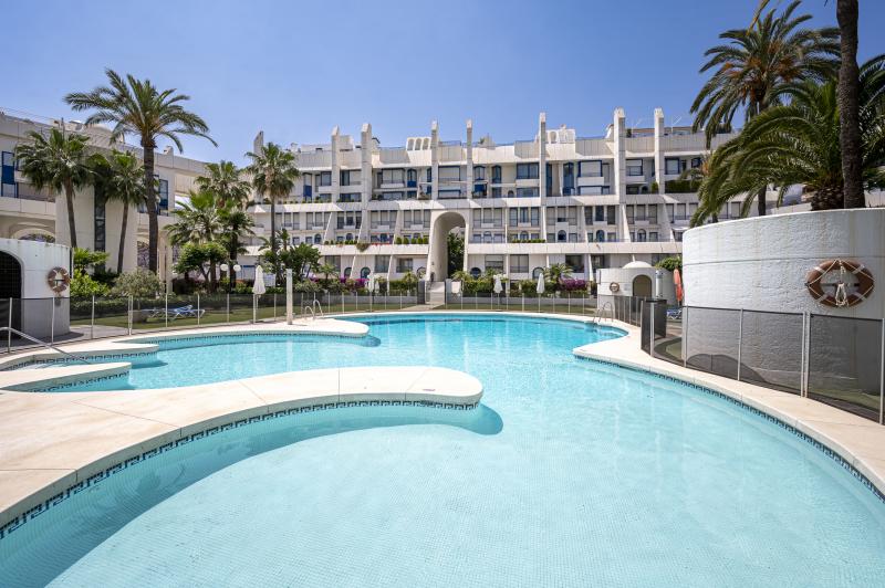 Superbe Duplex de 2 Chambres en Rez-de-Chaussée à Marbella House – Emplacement Idéal à Quelques Pas de la Plage