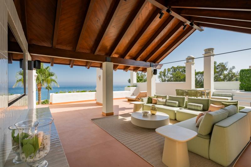 Penthouse til salg i Bahía del Velerín, Estepona East
