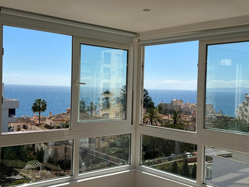 Imponerande lägenhet med havsutsikt, Estepona.