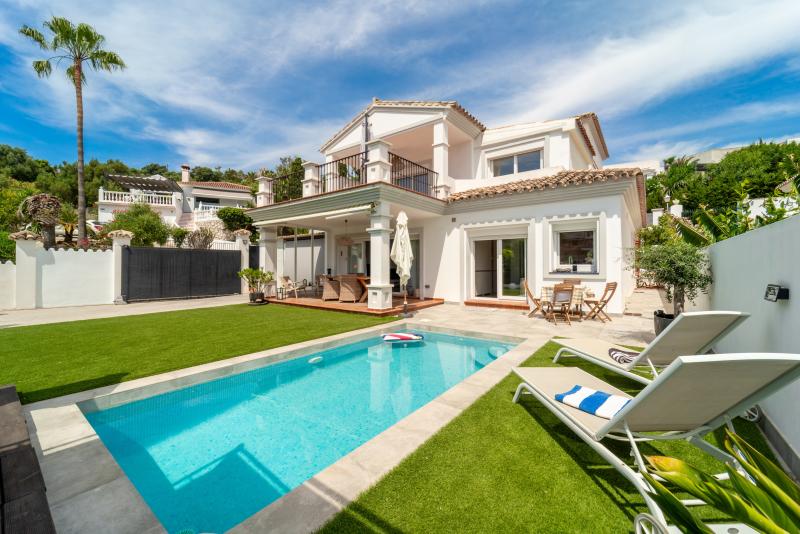 Villa til salg i Cerros del Aguila, Mijas Costa