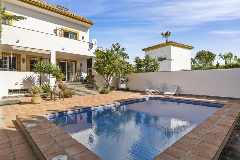 Charming Andalusian Townhouse in Tiro de Pichón, San Pedro de Alcántara