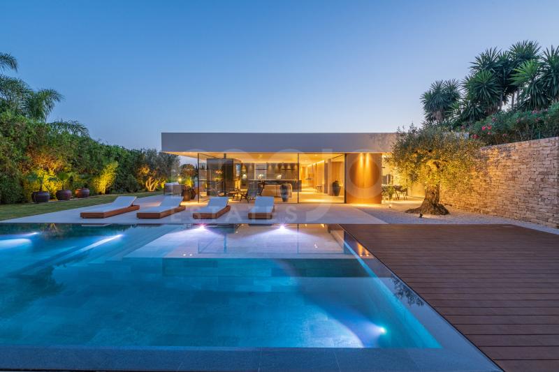 Villa till salu i La Cerquilla, Nueva Andalucia