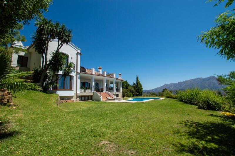 Luxurious south facing villa, for sale in La Zagaleta. Marbella Costa del Sol