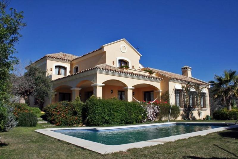 Contemporary villa with panoramic sea and mountain views for sale at La Quinta, Benahavis, Costa del Sol