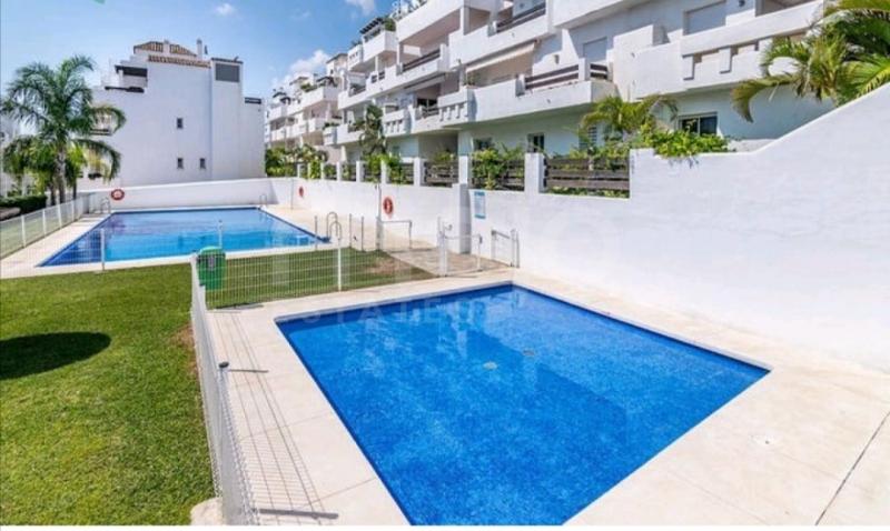 Lägenhet till salu i Valle Romano, Estepona