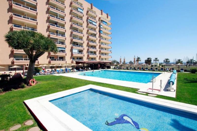 Studio for sale in Hotel PYR. First line Fuengirola.