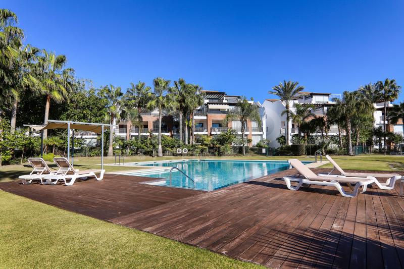 Ground Floor Apartment for sale in Selwo, Estepona