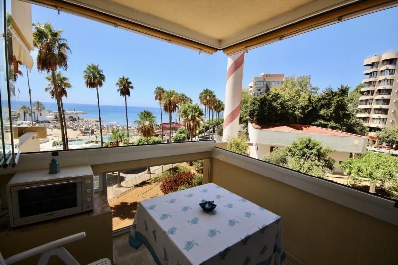 Magnificent 1 bedroom duplex apartment on the beachfront in Marbella Centro