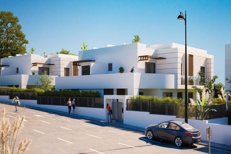 Geschakeld huis te koop in Cancelada, Estepona