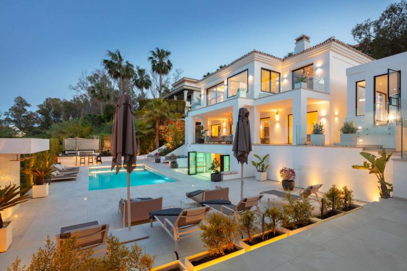 Villa til salg i Nueva Andalucia, Marbella