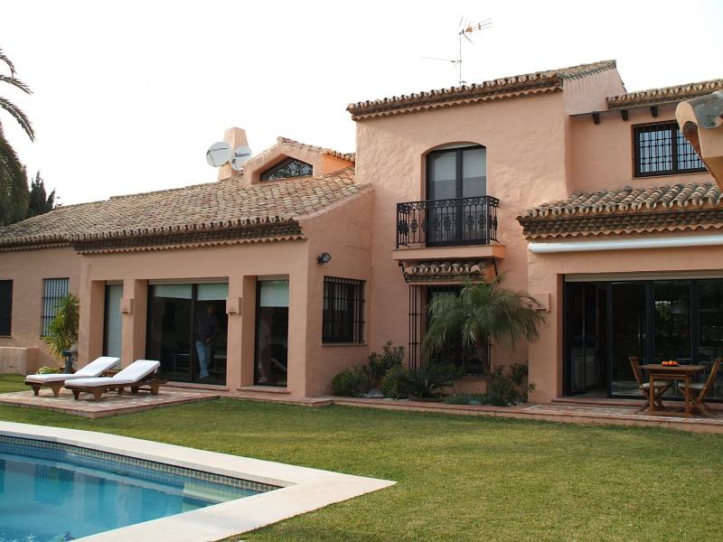 Villa à vendre dans El Paraiso, Estepona