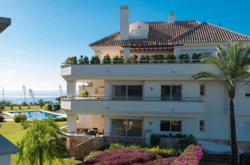 Apartment for sale in New Golden Mile, Estepona East