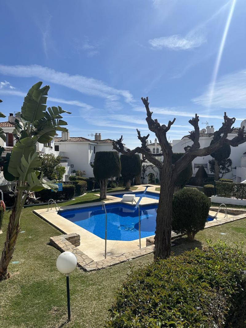 Vackert strandnära Townhouse i Costalita / Estepona